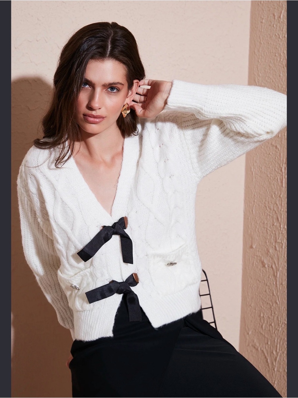 Cozy Cable Knit White V-Neck Sweater Cardigan with Bow Ties